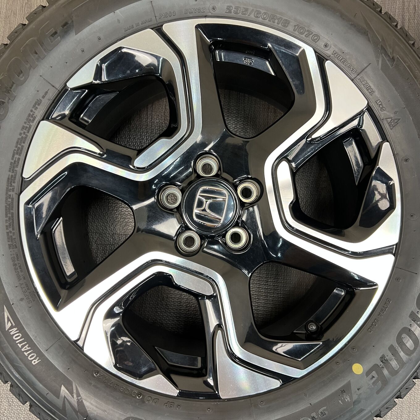 Bridgestone CRV 235/60 R18, фото 2