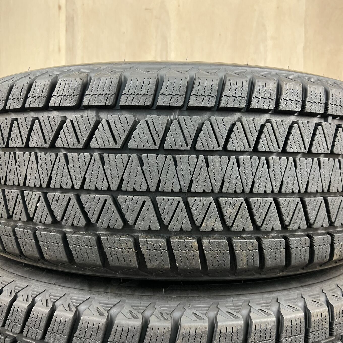 Bridgestone BLIZZAK DM-V3 235/60 R18, фото 2