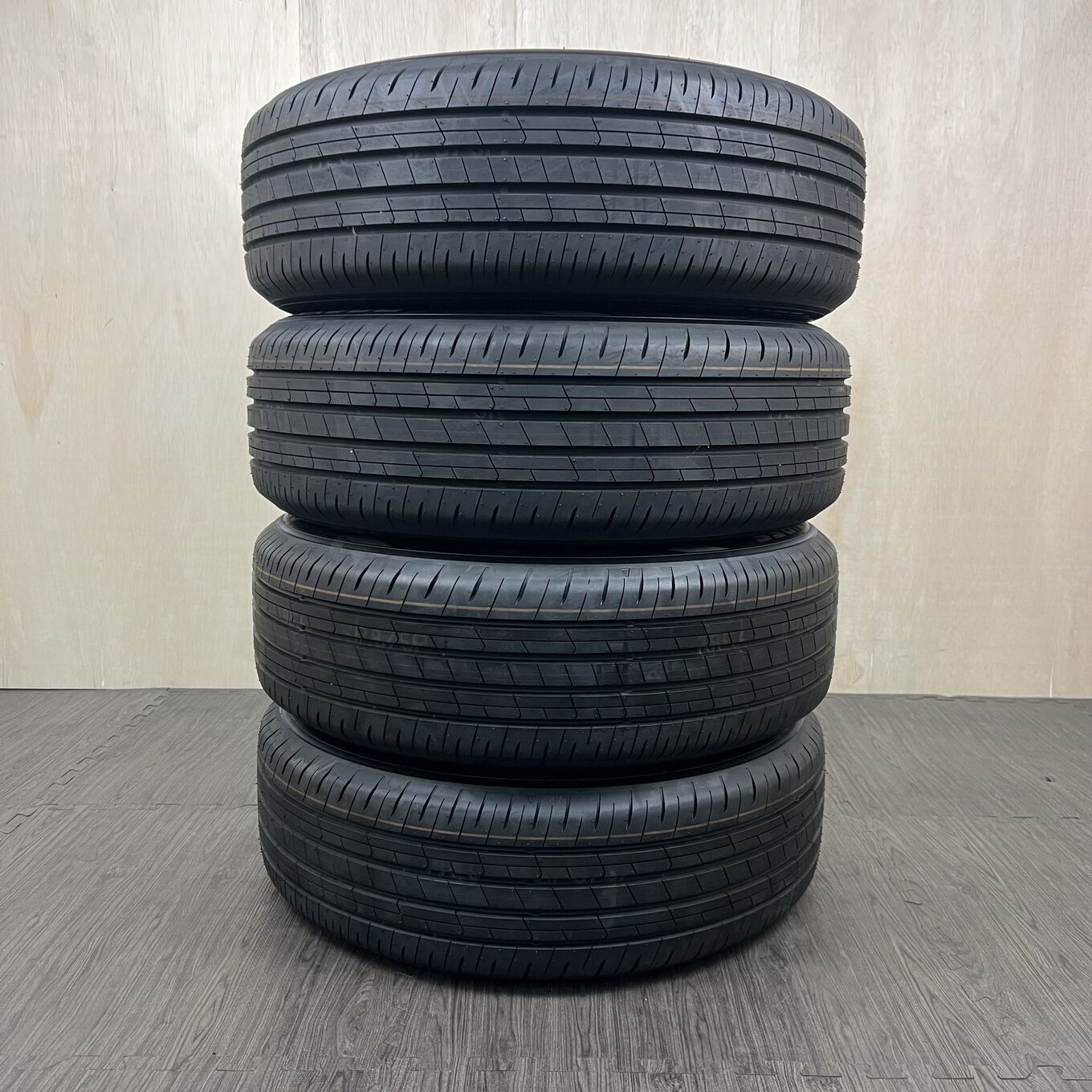 225/60 R18 Toyo PROXES COMFORT — 42 400 ¥/комплект