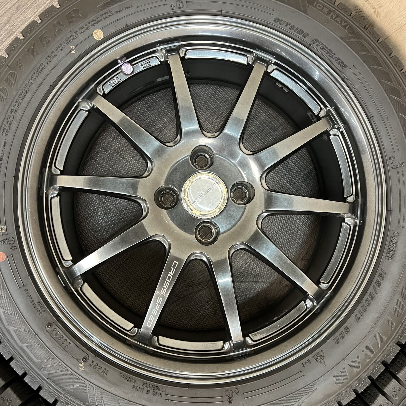 Goodyear ICE NAVI 8 195/60 R17, фото 4
