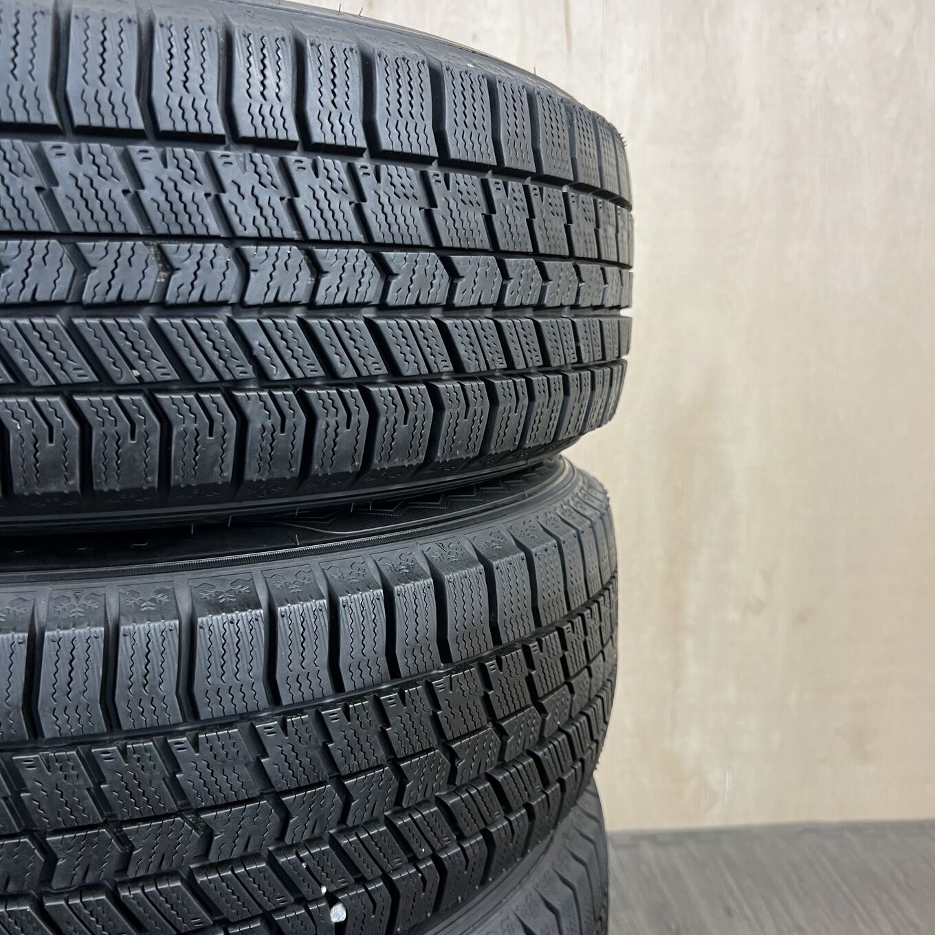 Goodyear ICE NAVI 8 195/60 R17, фото 6