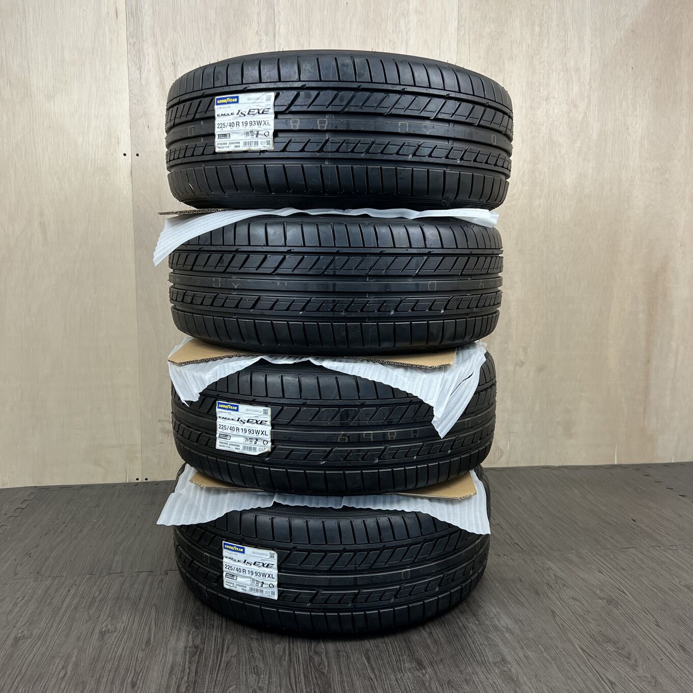 225/40 R19 Goodyear EAGLE LS EXE — 68 000 ¥/комплект
