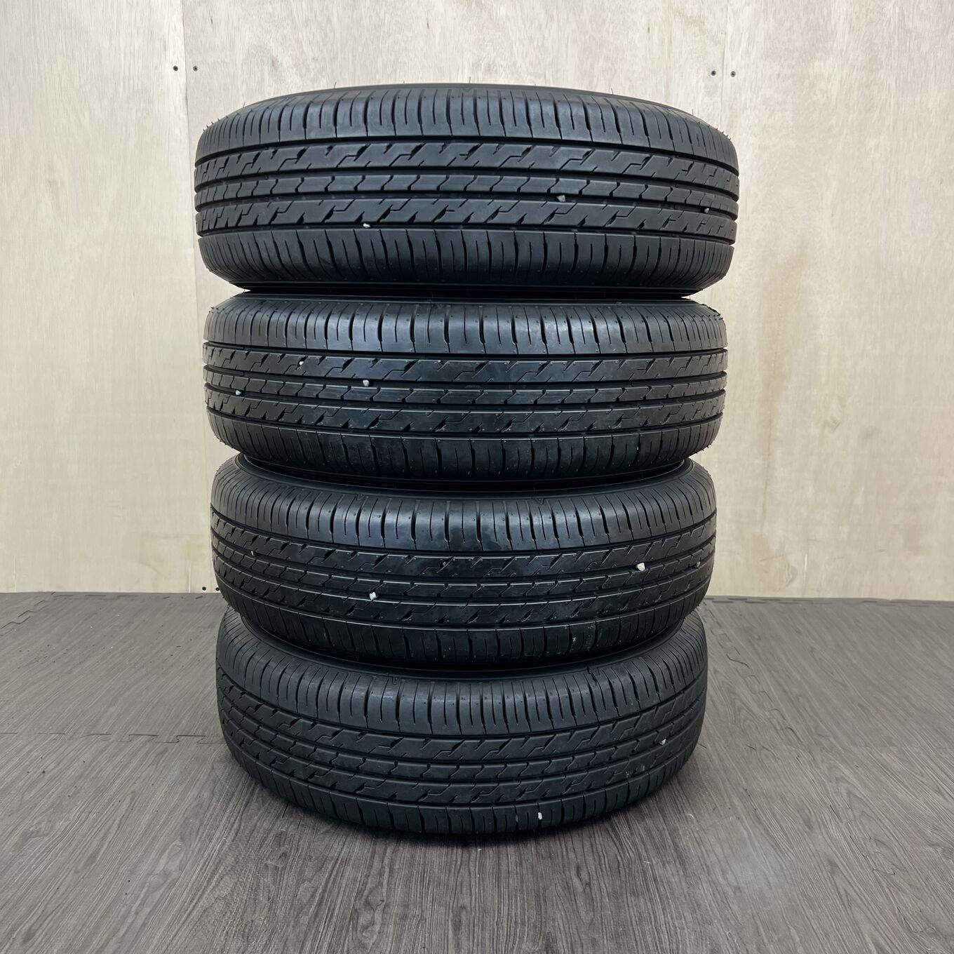 185/70 R14 — 18 700 ¥/комплект