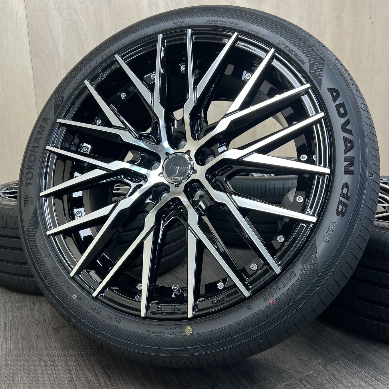 новый колесо в сборе 245/40 R19 Yokohama STEINER, артикул 197S40426