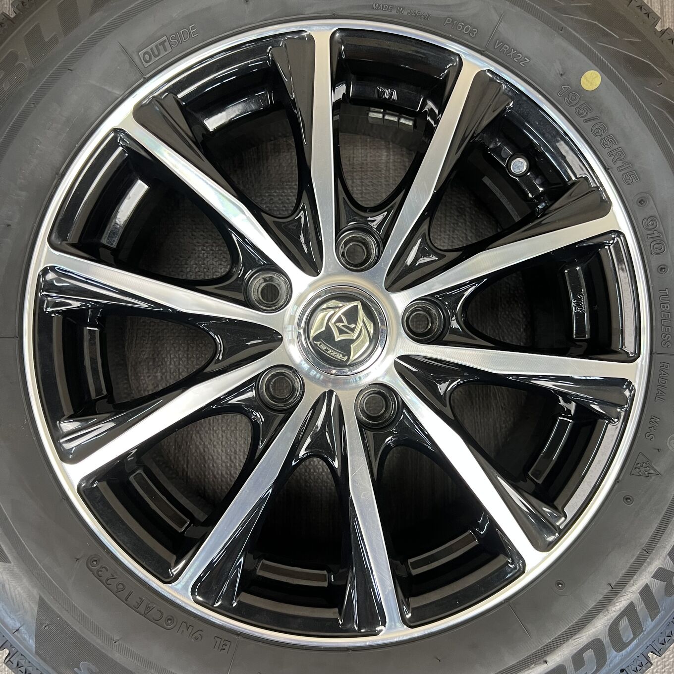 RIZLEY R15 6J ET53 5x114.3, фото 4