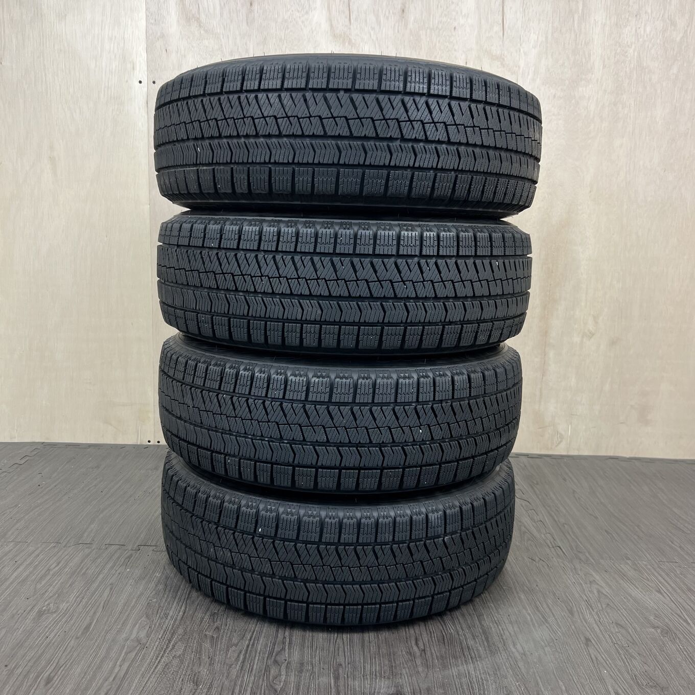 195/65 R15 Bridgestone BLIZZAK VRX2 — 22 100 ¥/комплект
