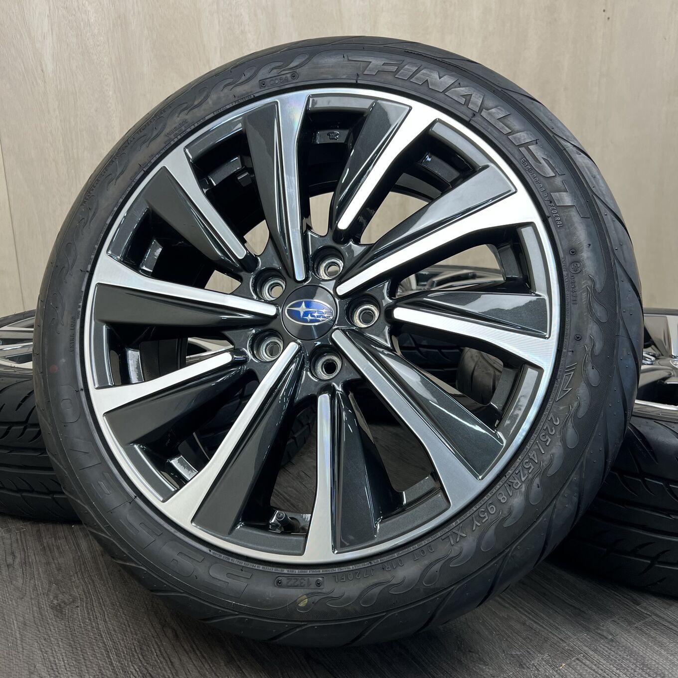 R18 7.5J ET55 5x114.3 LEVORG — 42 100 ¥/комплект