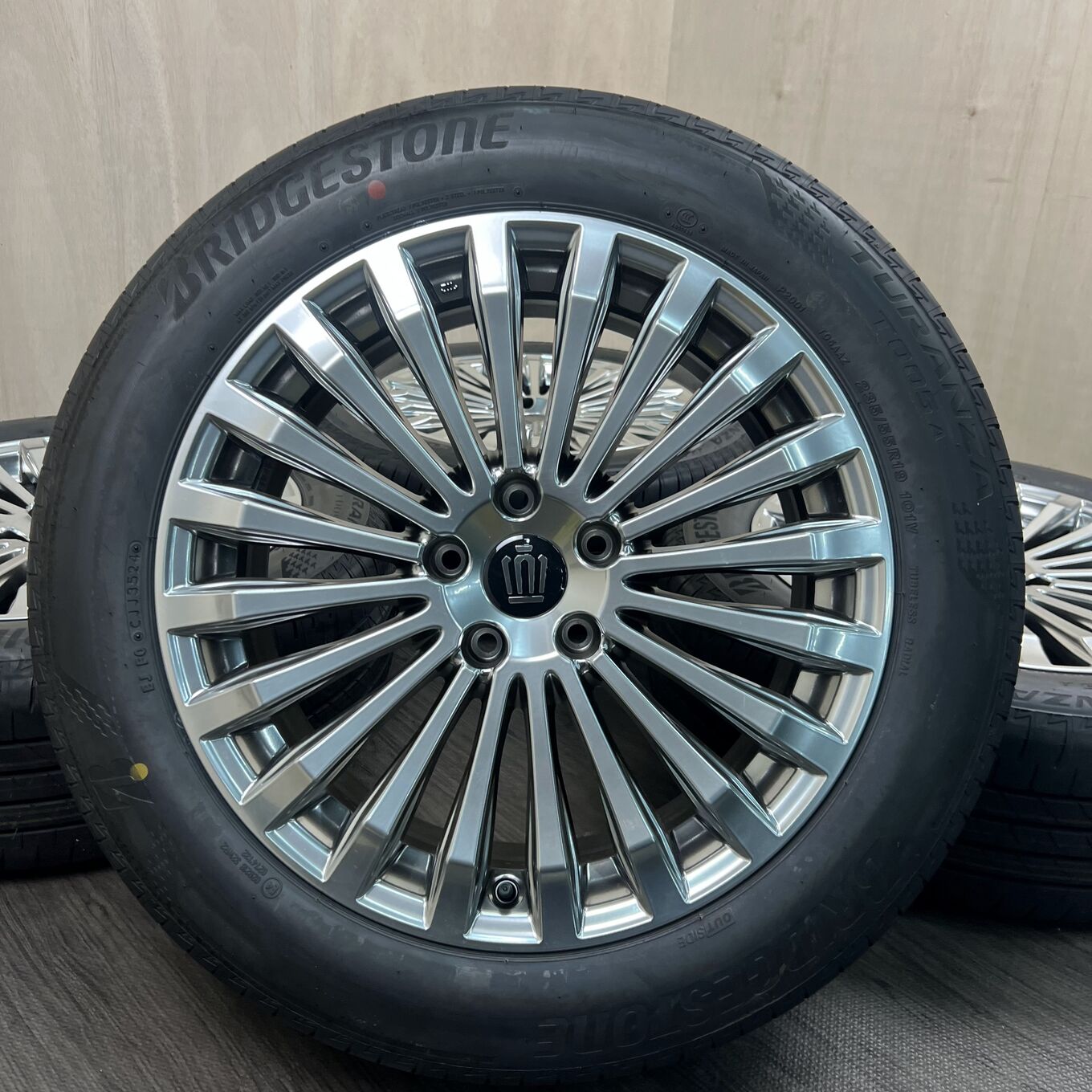 R19 8J ET30 5x120 Toyo CROWN — 59 500 ¥/комплект