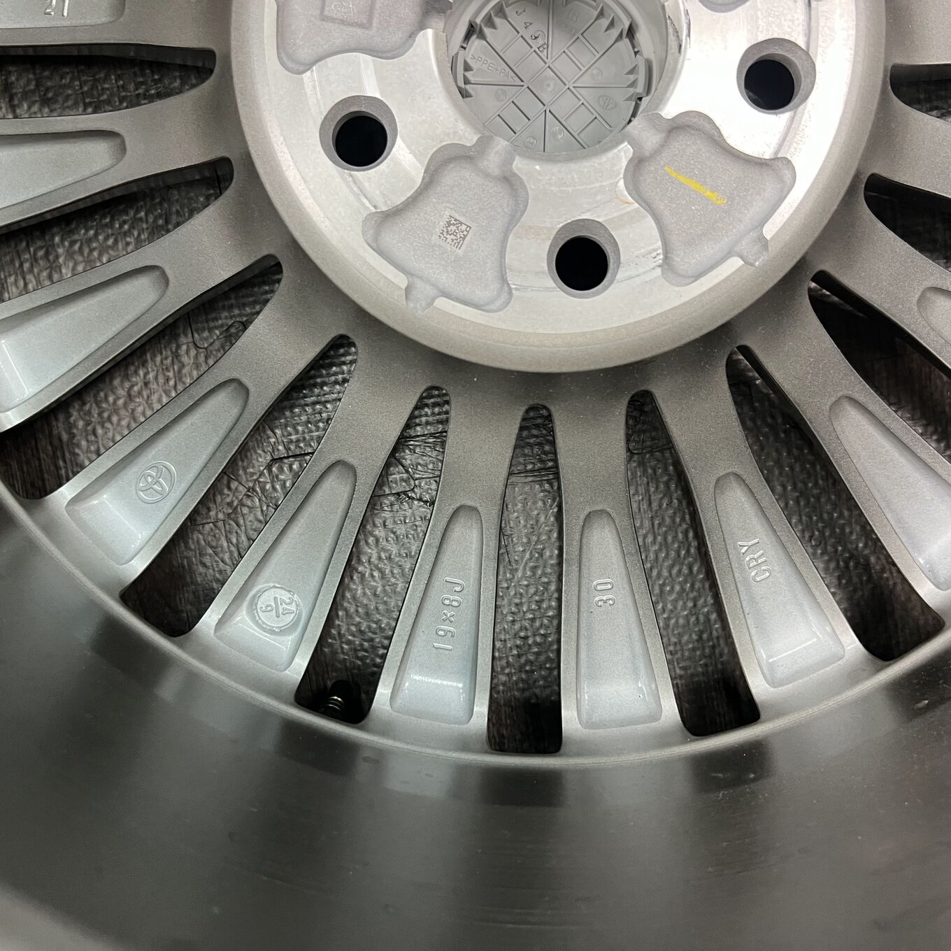 Toyo CROWN R19 8J ET30 5x120, фото 5