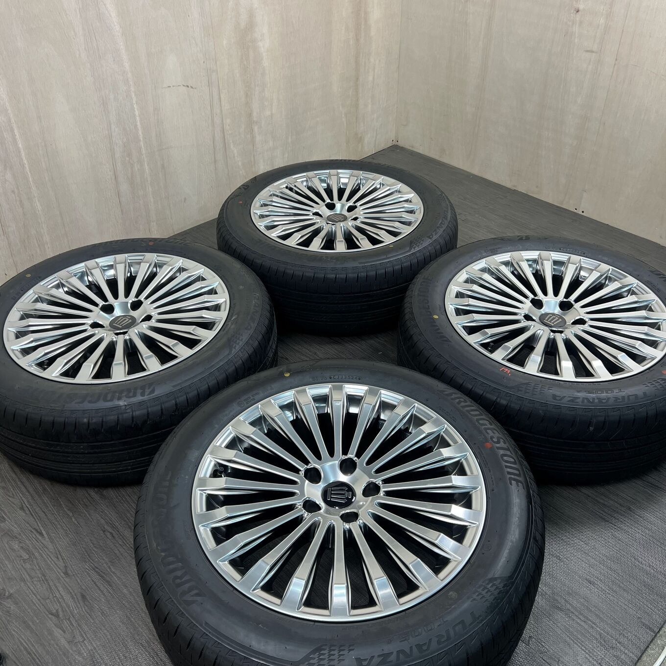 Bridgestone CROWN 235/55 R19, фото 2