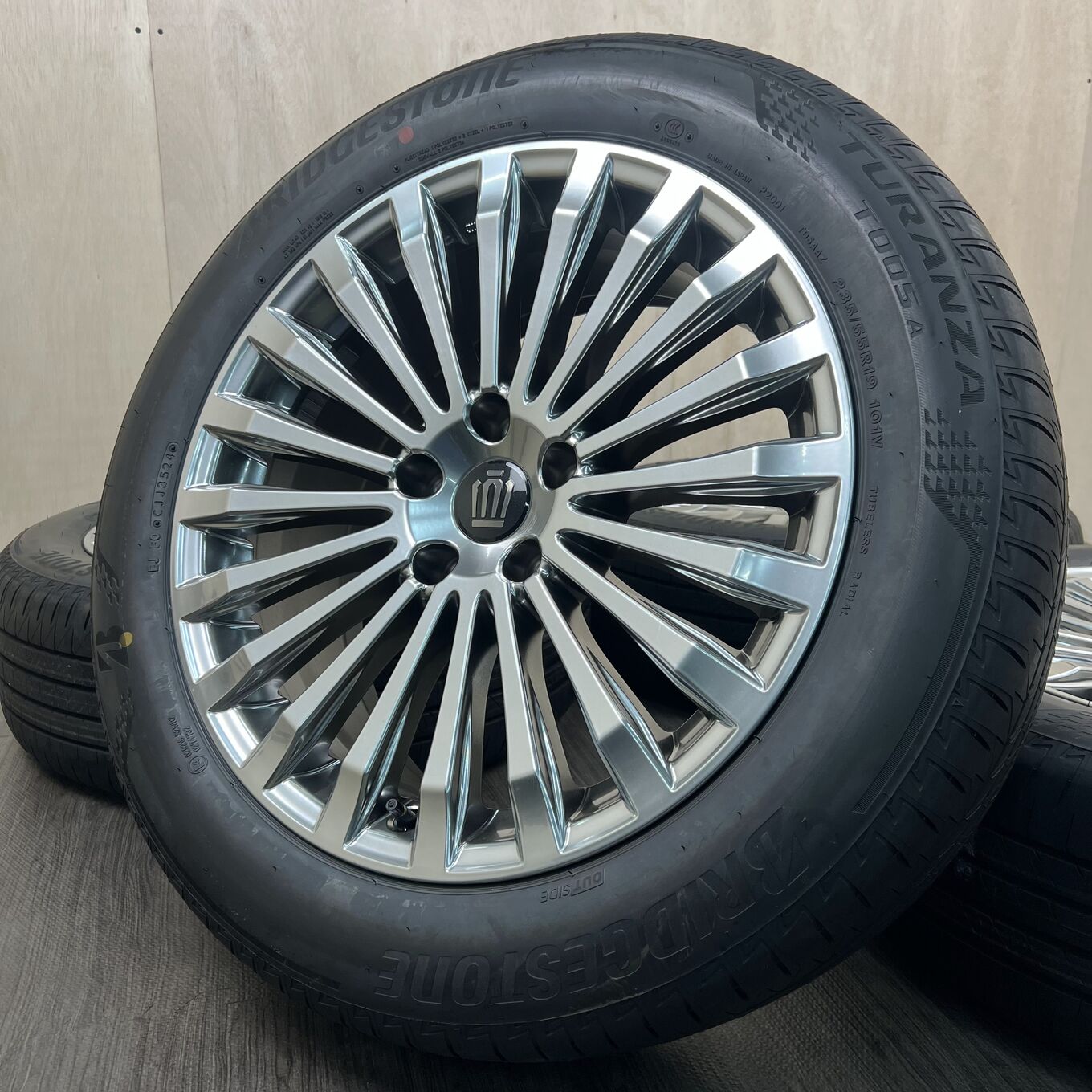 Bridgestone CROWN 235/55 R19, фото 3
