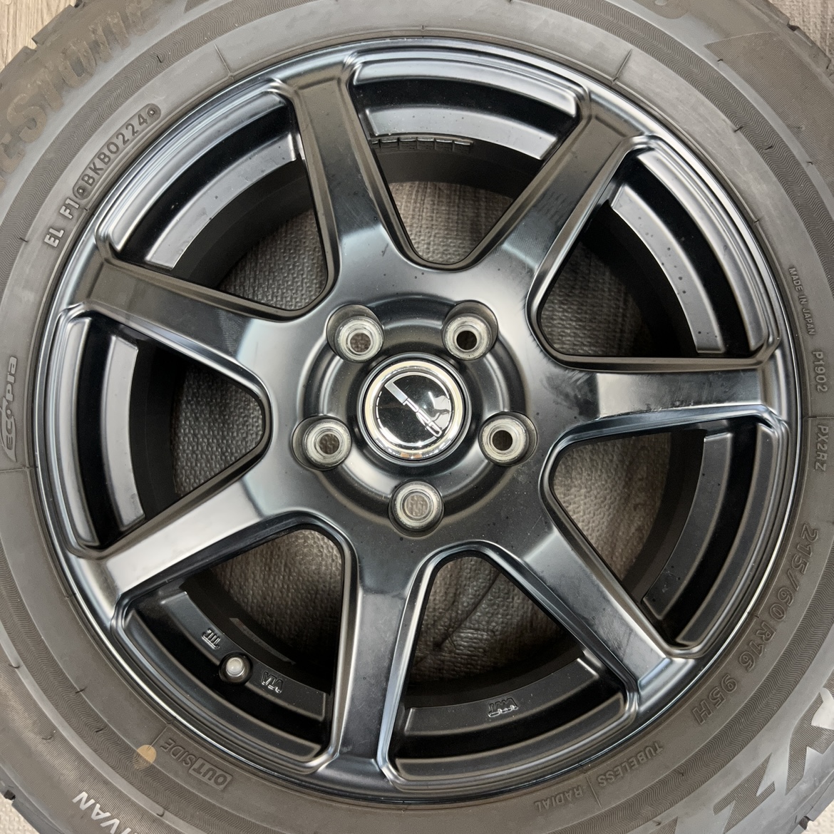Bridgestone PLAYZ PX-RVII 215/60 R16, фото 2