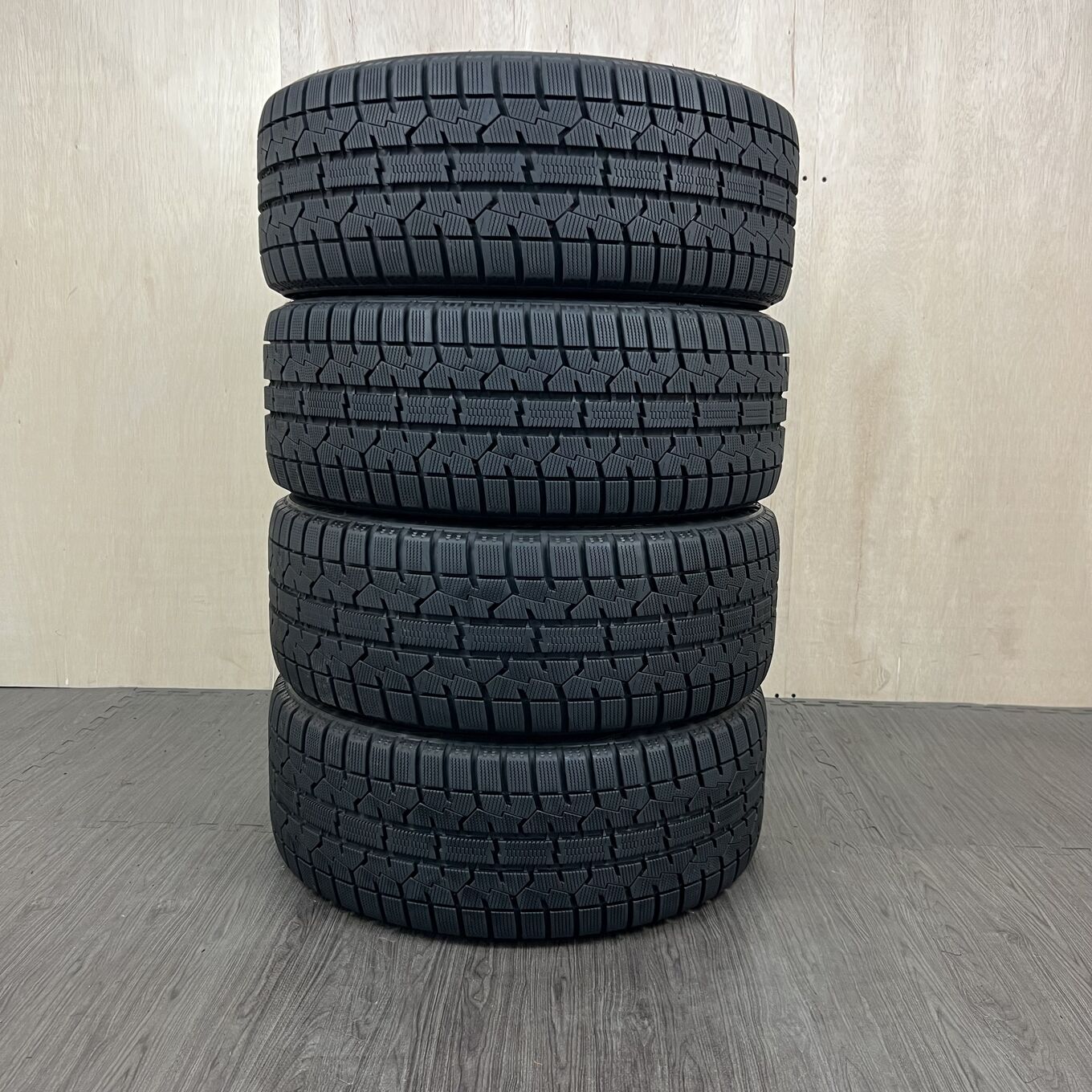 225/45 R17 Toyo OBSERVE GIZ — 28 100 ¥/комплект