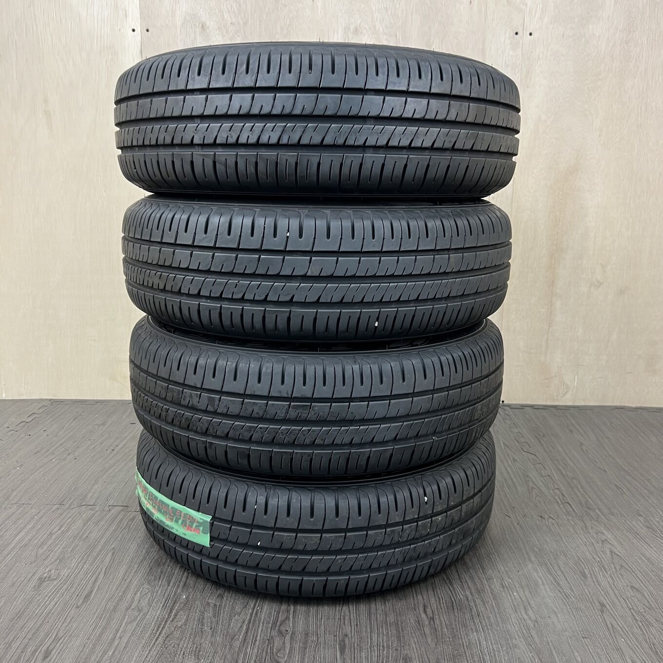 185/65 R15 Dunlop ENASAVE EC204 — 18 700 ¥/комплект