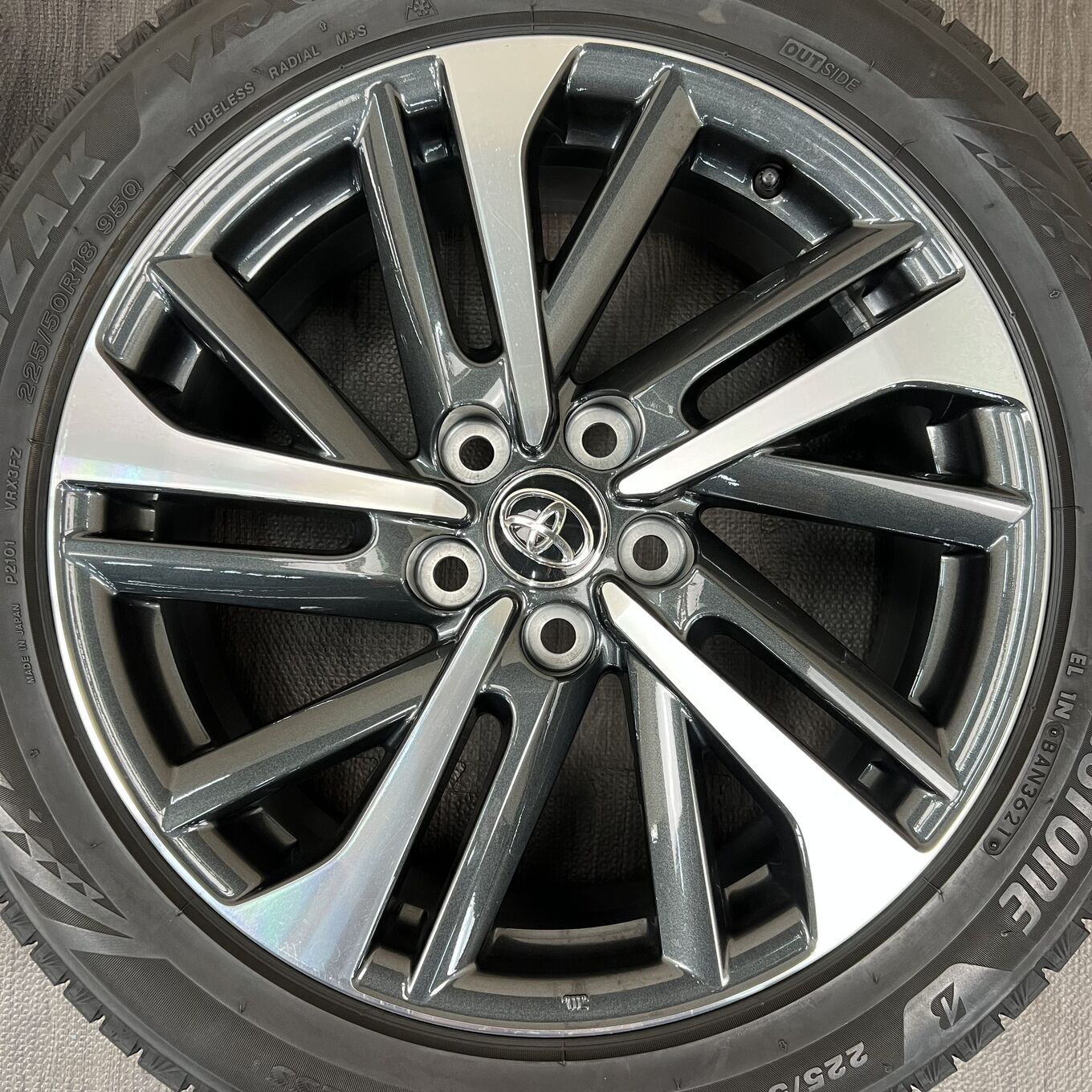 Toyo COROLLA CROSS R18 7J ET40 5x114.3, фото 3