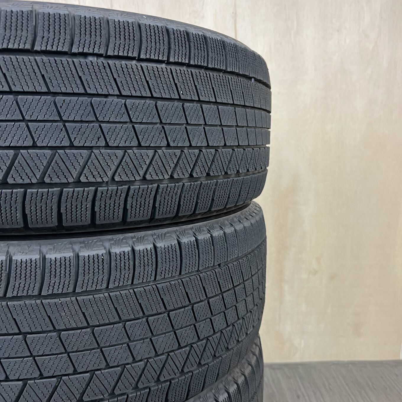 Bridgestone BLIZZAK VRX3 225/50 R18, фото 6