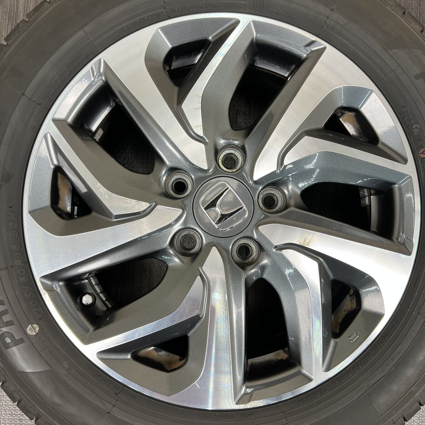 Yokohama STEP WGN SPADA 205/60 R16, фото 2