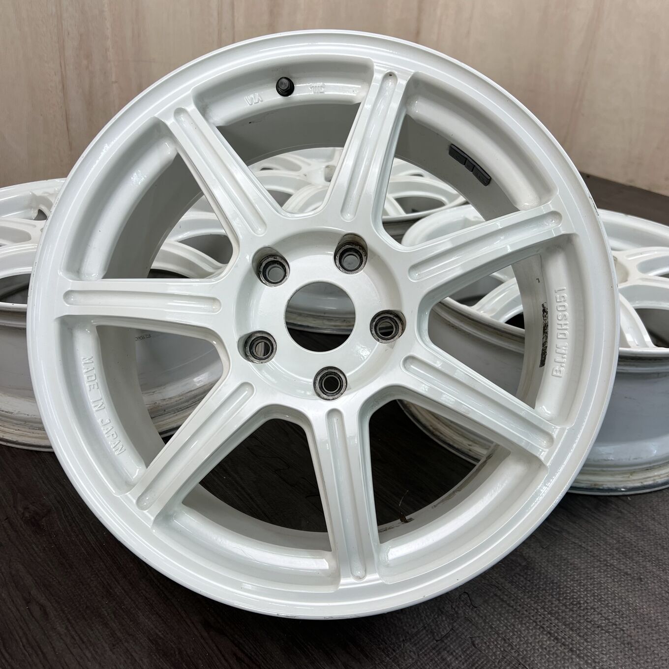 R17 7J ET48 5x114.3 DHS 051 — 43 600 ¥/комплект