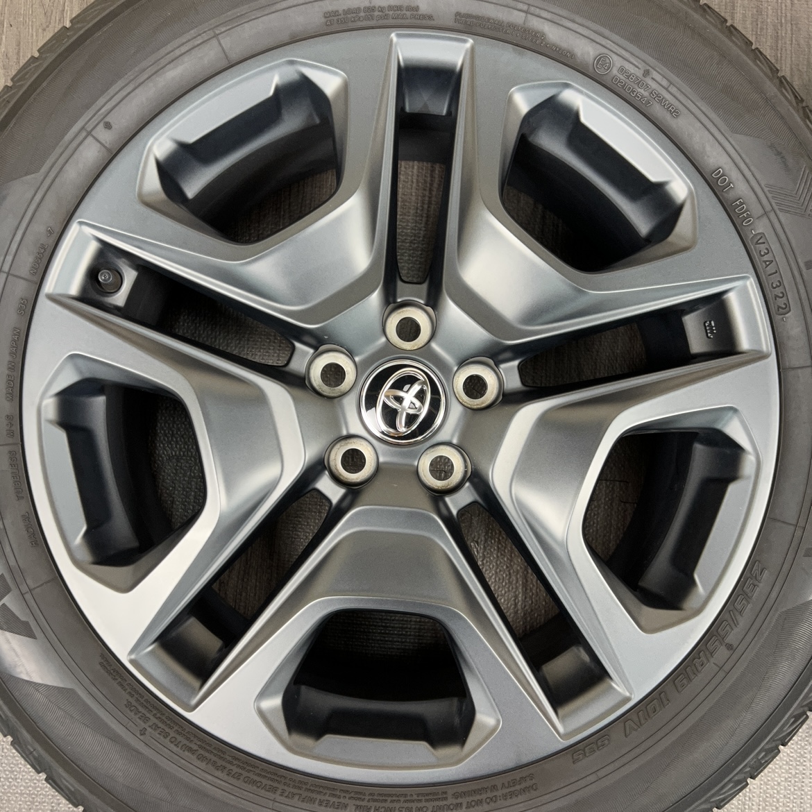 Yokohama RAV4 XA50 235/55 R19, фото 2