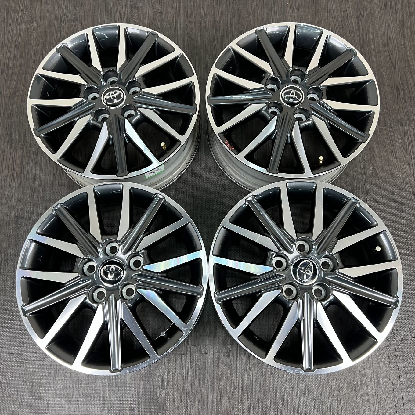 Toyo NOAH 80 R16 6J ET50 5x114.3, фото 6