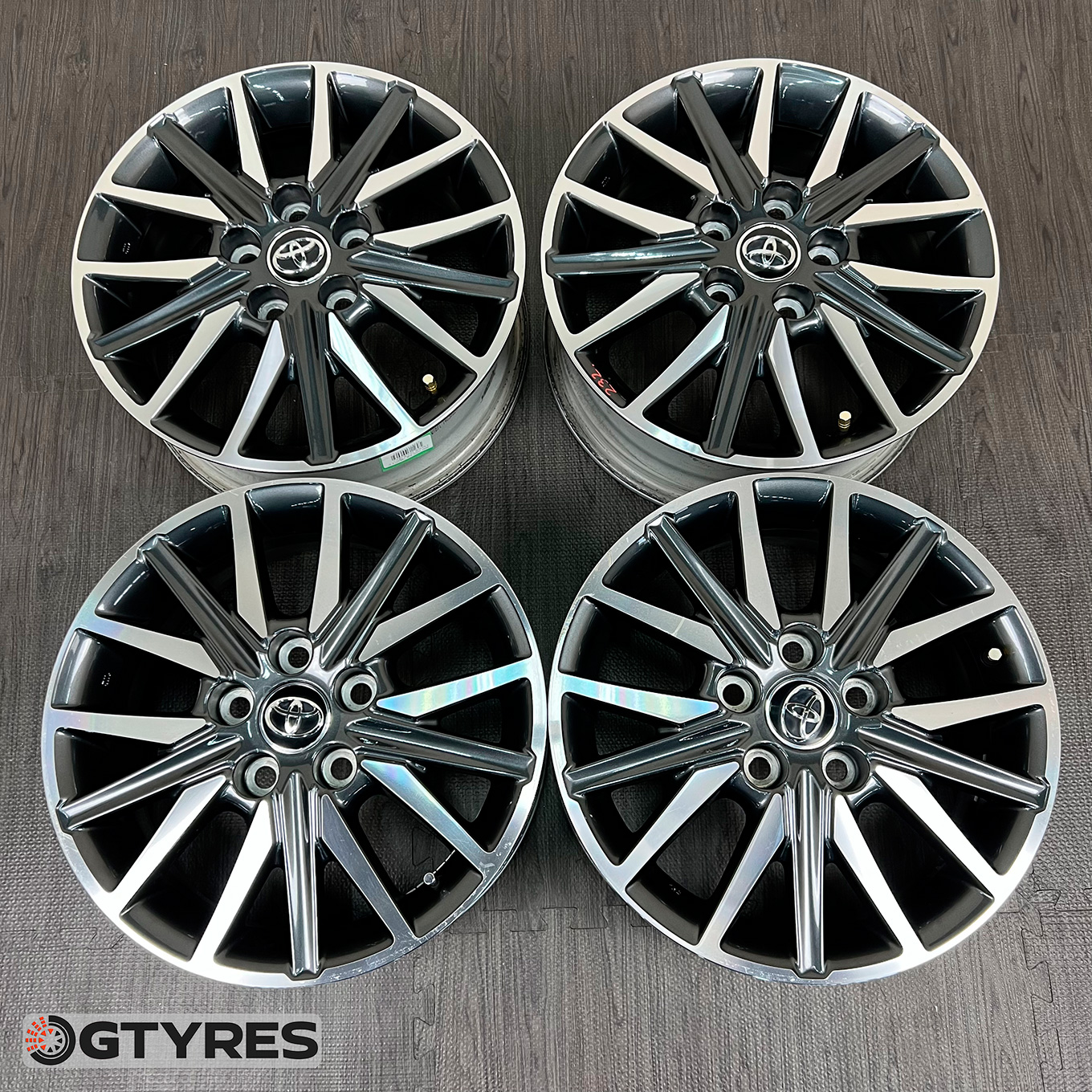 215/65 R16 Dunlop WINTERMAXX WM02 — 37 500 ¥/комплект