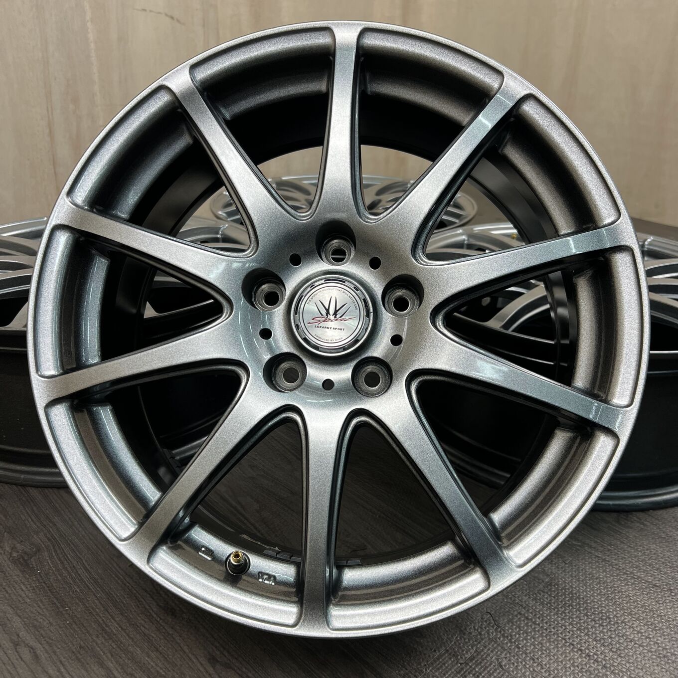R17 7J ET48 5x114.3 LOXARNY SPORT — 32 300 ¥/комплект