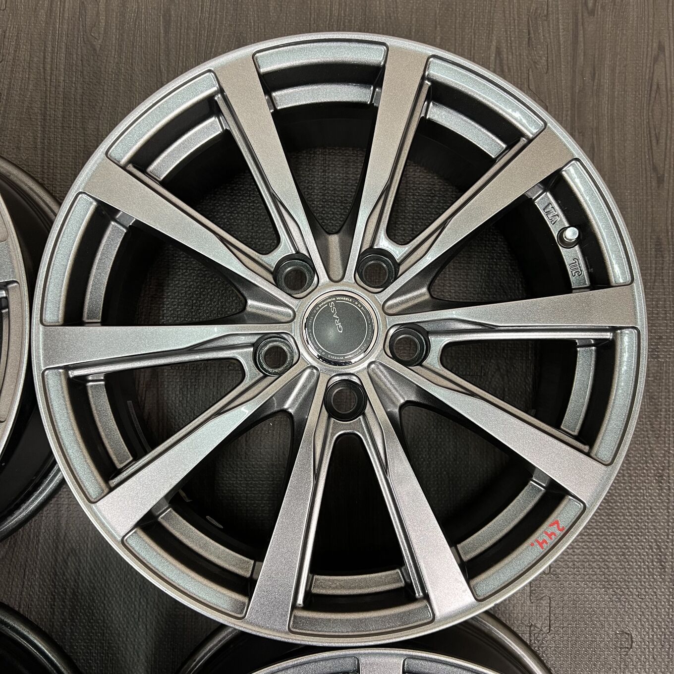 Yokohama GRASS ZX R17 7J ET48 5x114.3, фото 4