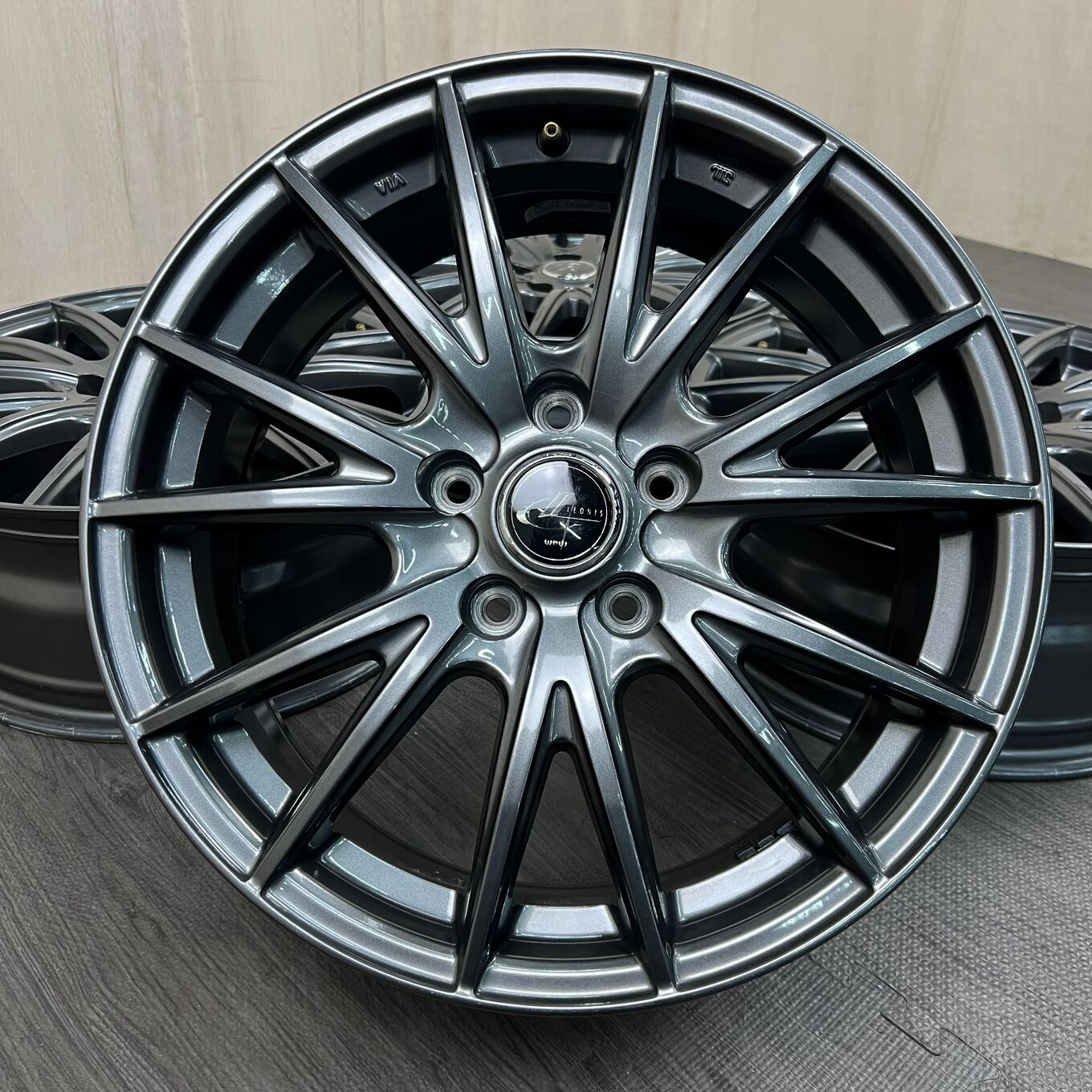 R17 7J ET47 5x114.3 VELVA SPORT — 36 600 ¥/комплект