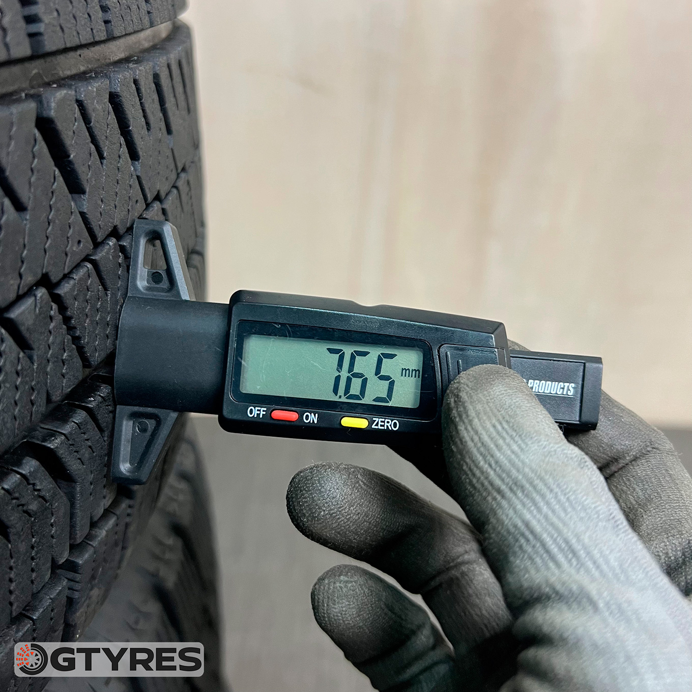 Bridgestone BLIZZAK VRX2 215/60 R16, фото 6