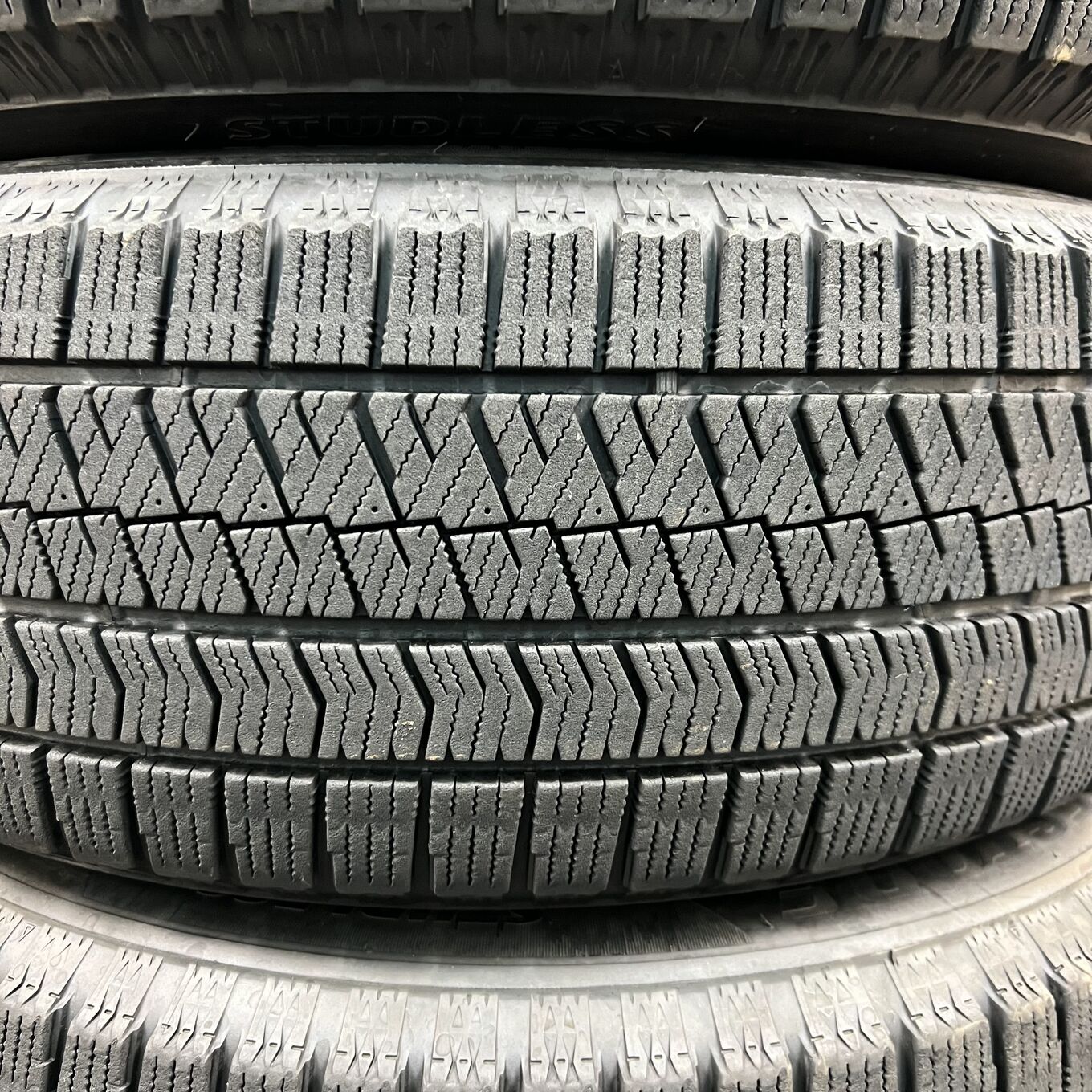 Bridgestone BLIZZAK VRX2 215/60 R16, фото 4