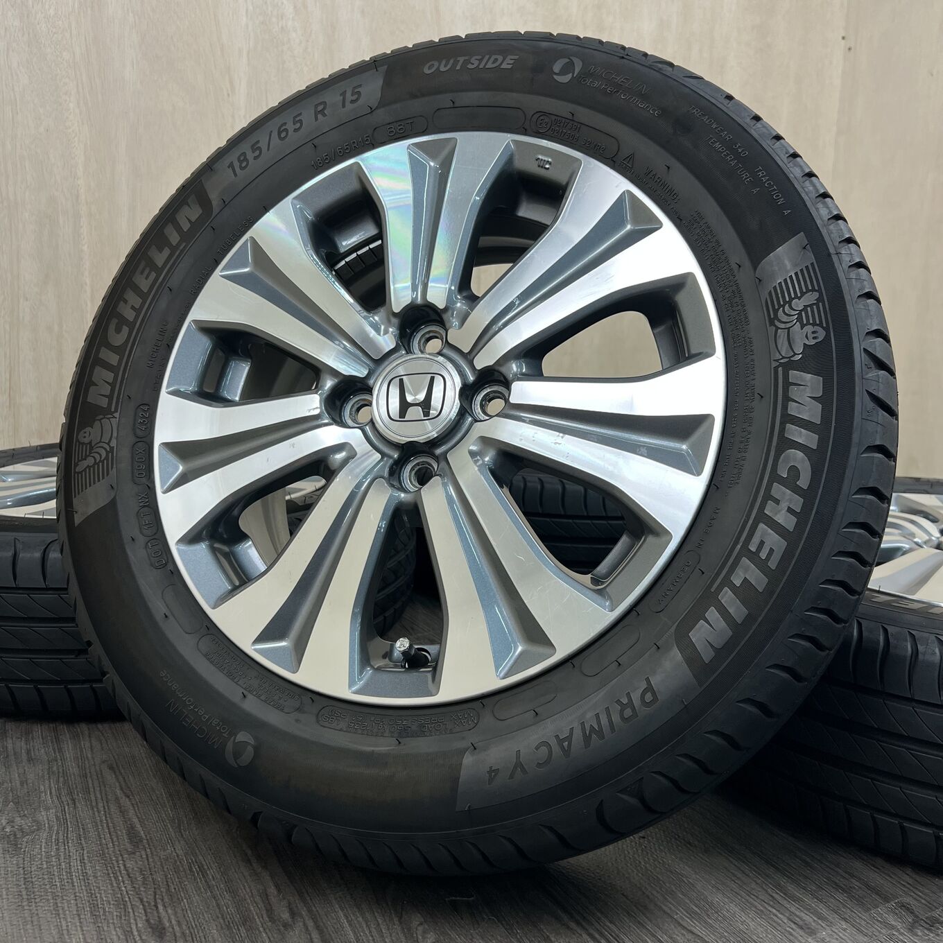 R15 5.5J ET55 4x100 FREED — 33 900 ¥/комплект