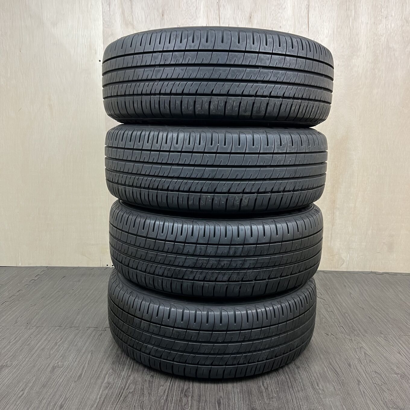 215/60 R16 Dunlop ENASAVE EC204 — 21 100 ¥/комплект