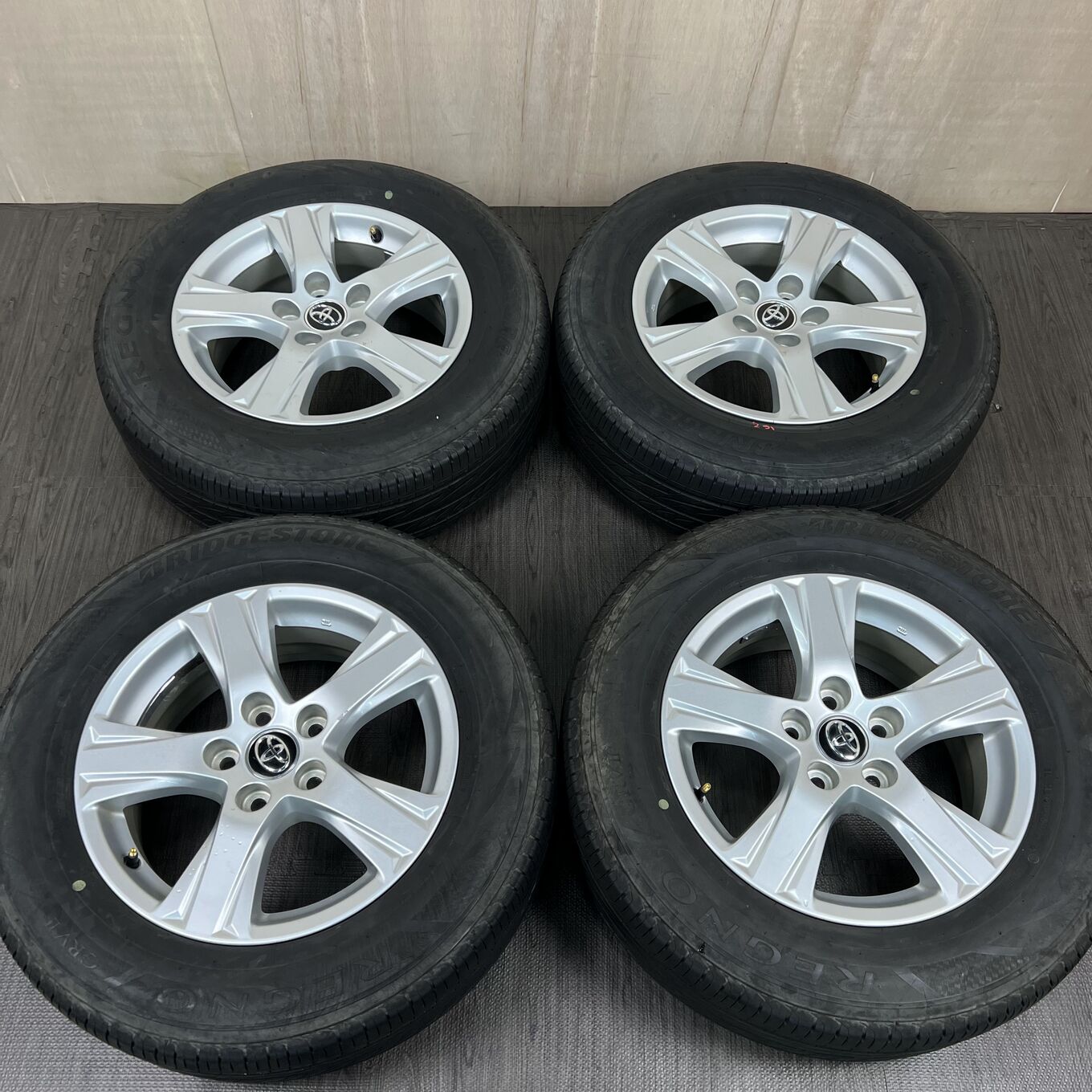 Toyo ALPHARD R16 6.5J ET33 5x114.3, фото 6