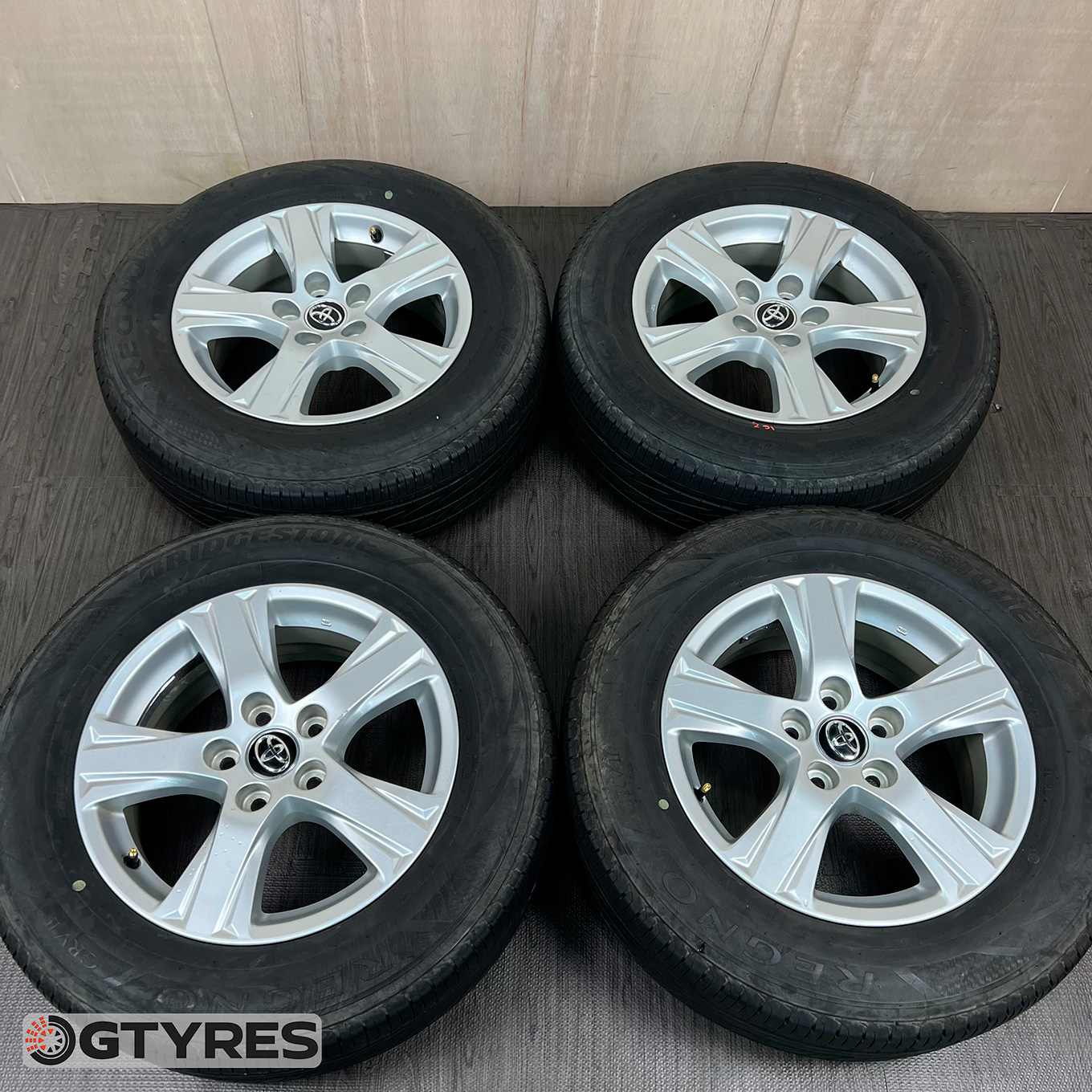 215/65 R16 Bridgestone REGNO GRV2 — 49 176 ¥/комплект