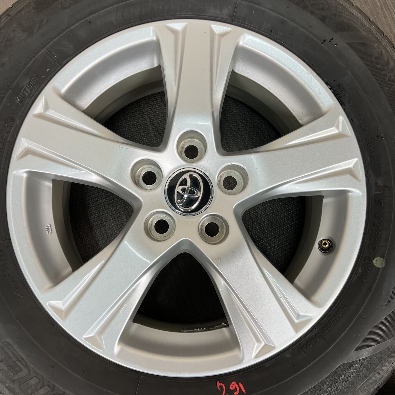 Bridgestone ALPHARD 215/65 R16, фото 4