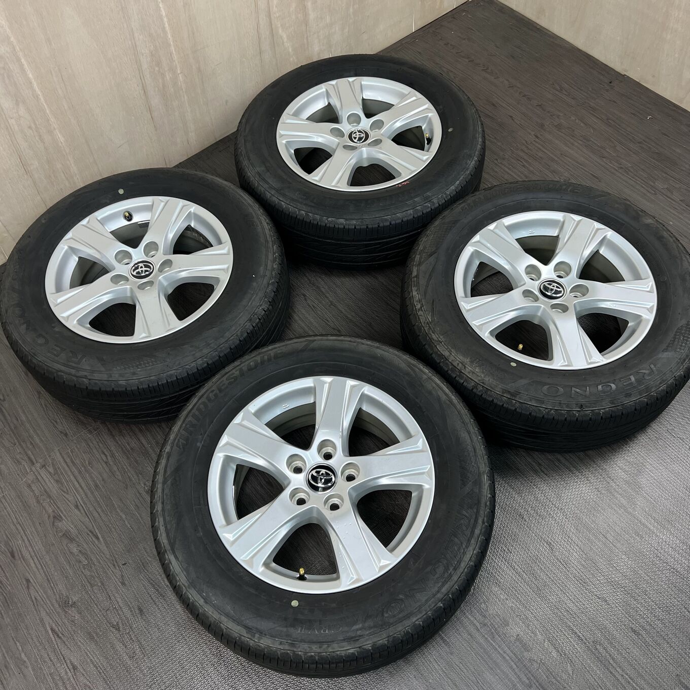 Bridgestone ALPHARD 215/65 R16, фото 6