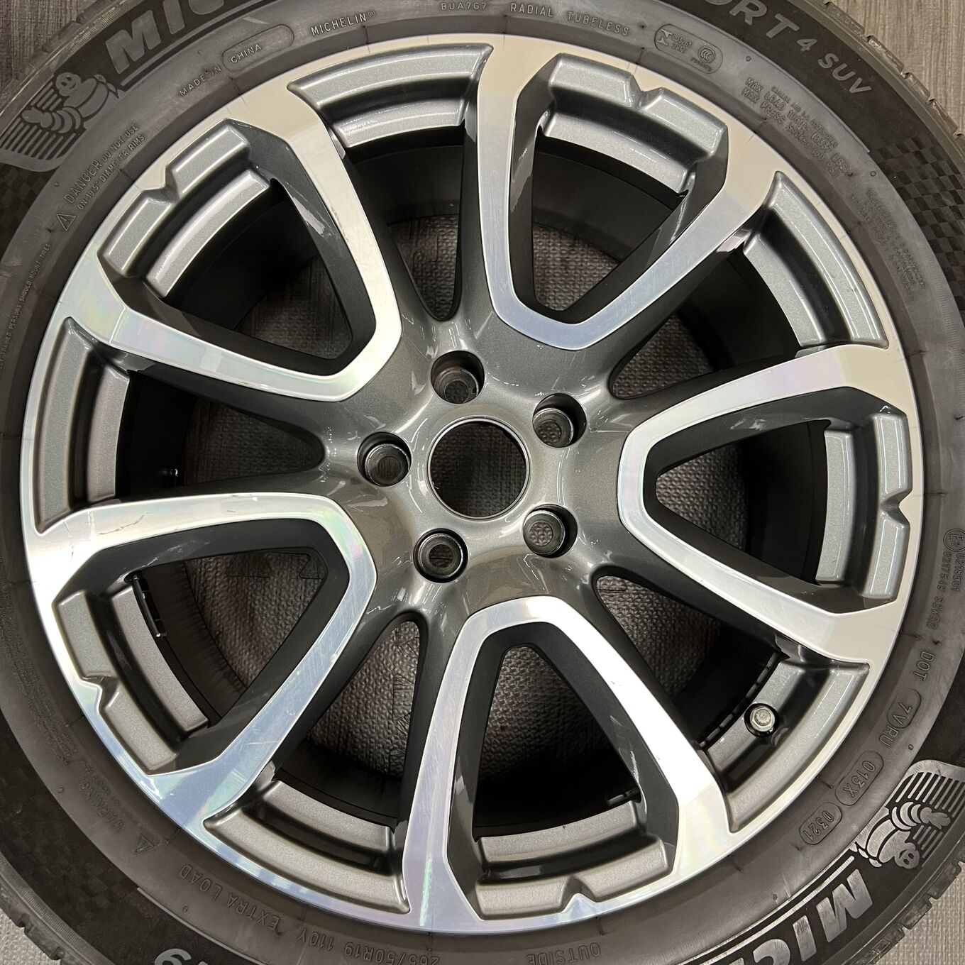 Michelin LEVANTE 295/45 R19, фото 3