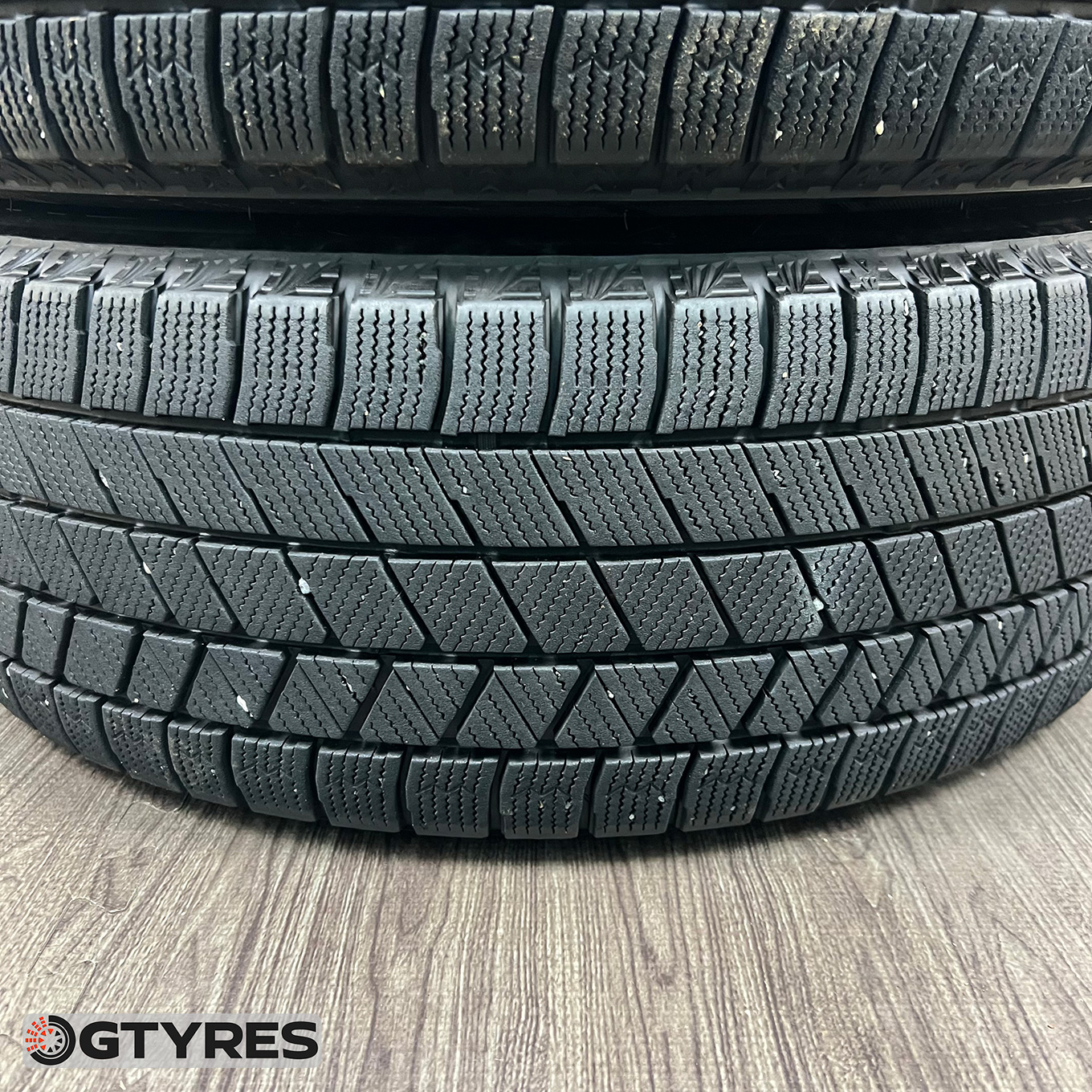Bridgestone BLIZZAK VRX3 215/60 R16, фото 2