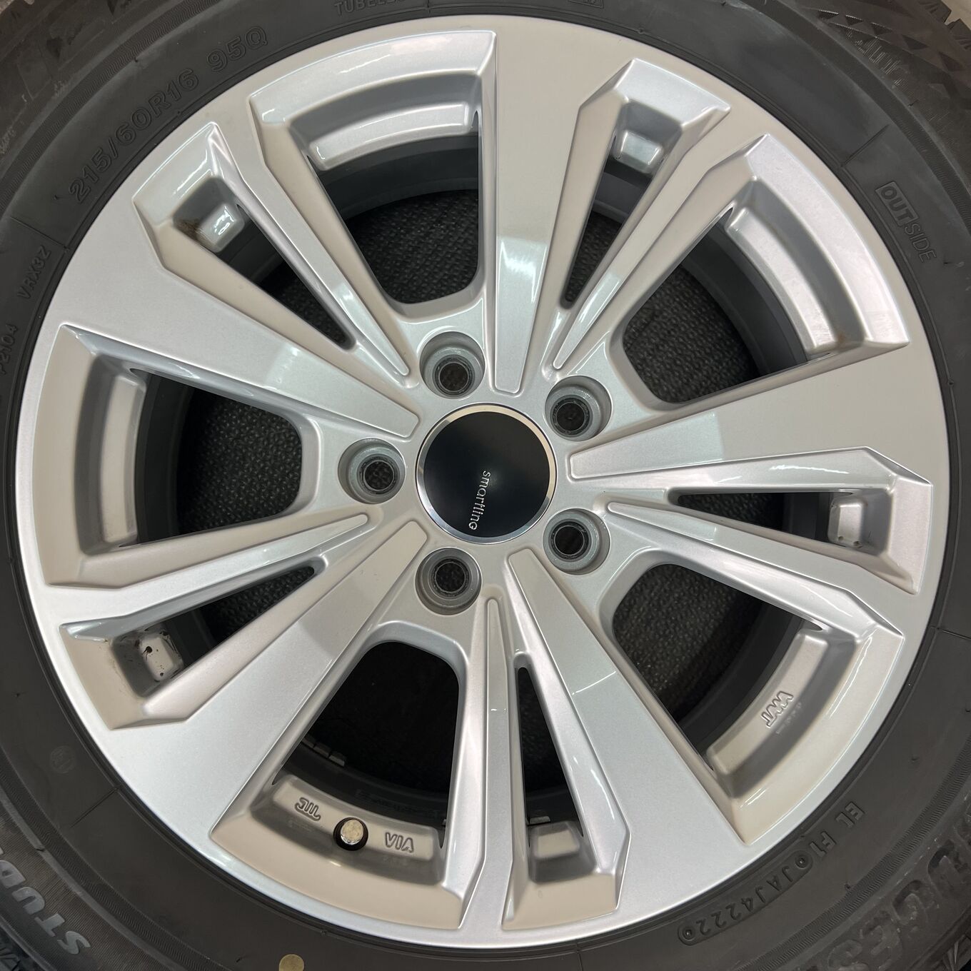 Bridgestone BLIZZAK VRX3 215/60 R16, фото 4