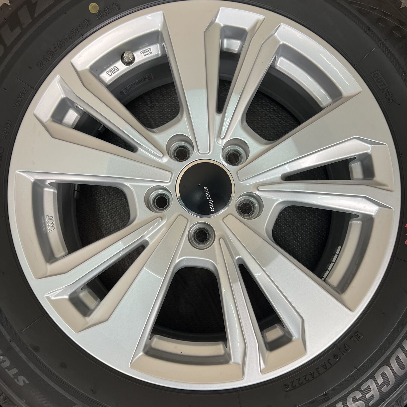 Bridgestone BLIZZAK VRX3 215/60 R16, фото 5