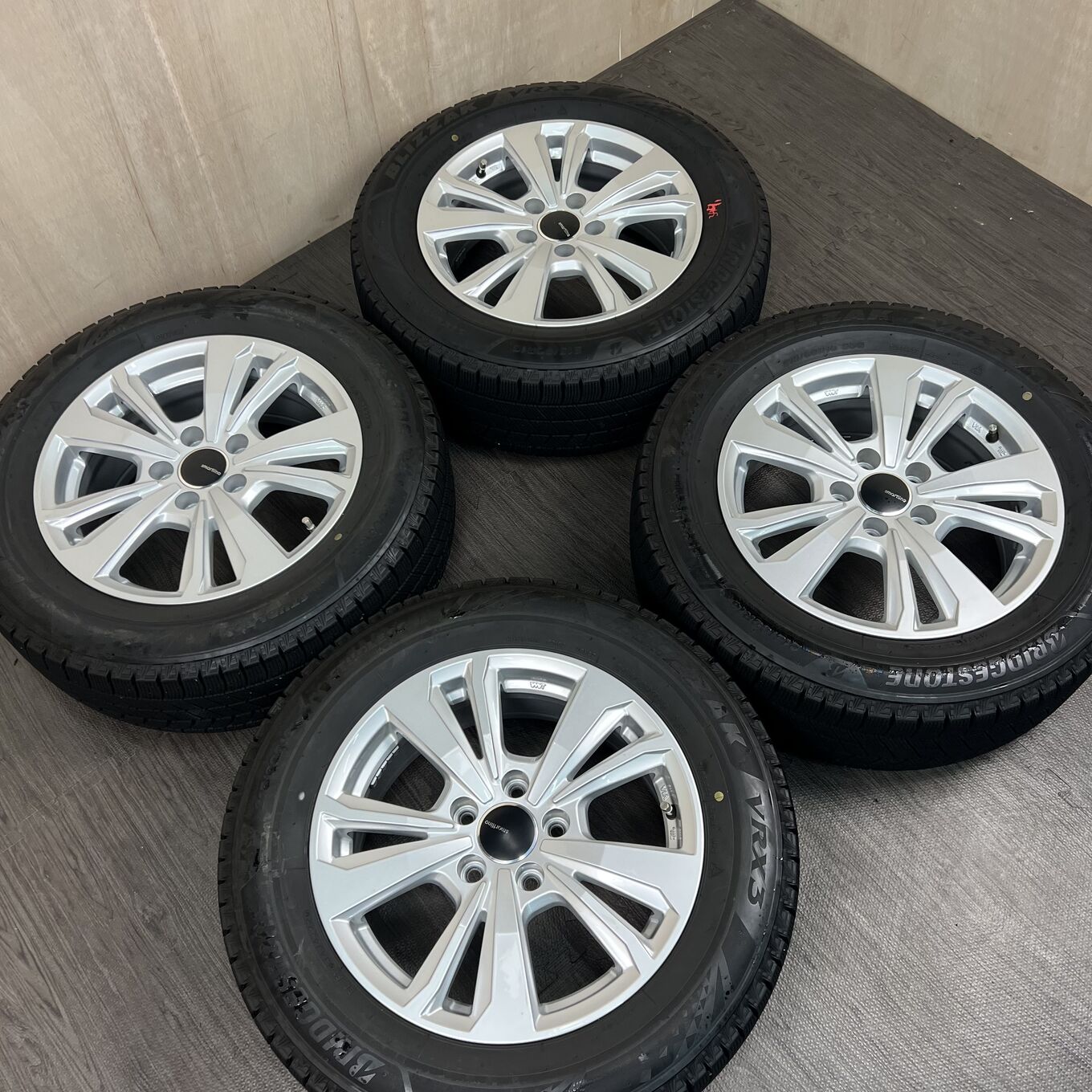 Bridgestone BLIZZAK VRX3 215/60 R16, фото 6