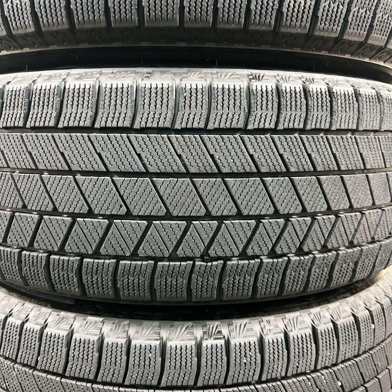 Bridgestone BLIZZAK VRX3 215/60 R16, фото 3