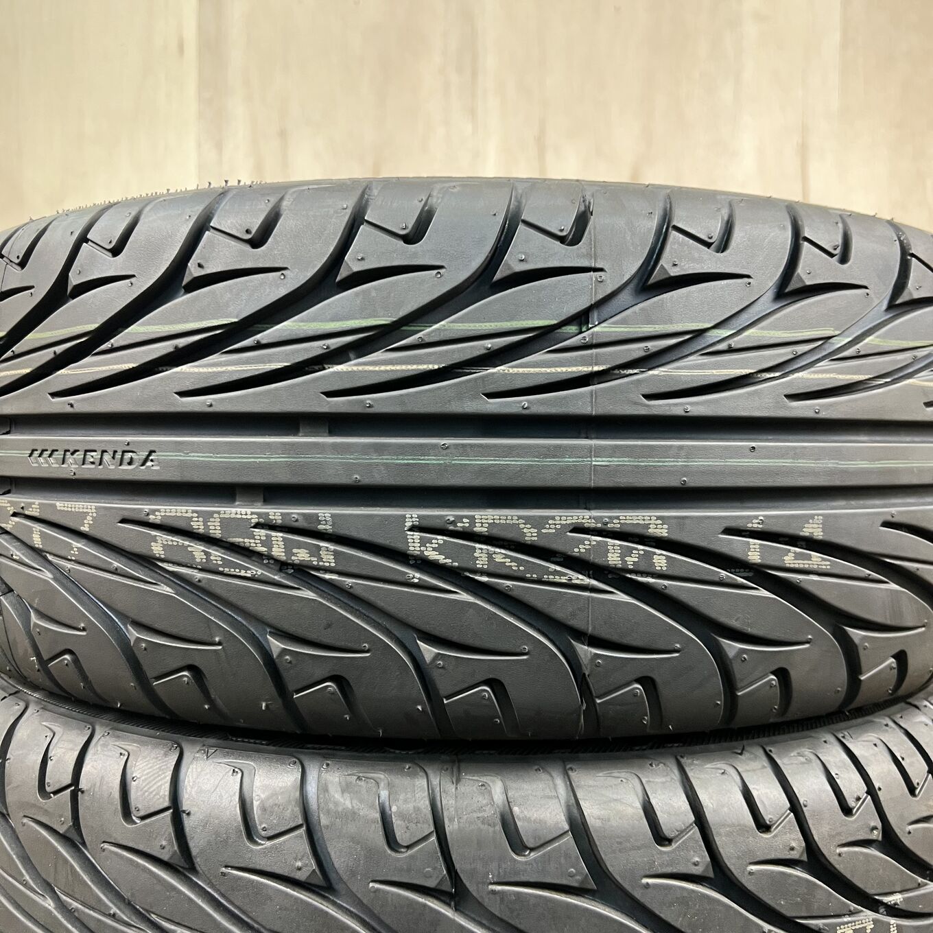 Kenda KAISER KR20 205/45 R17, фото 2