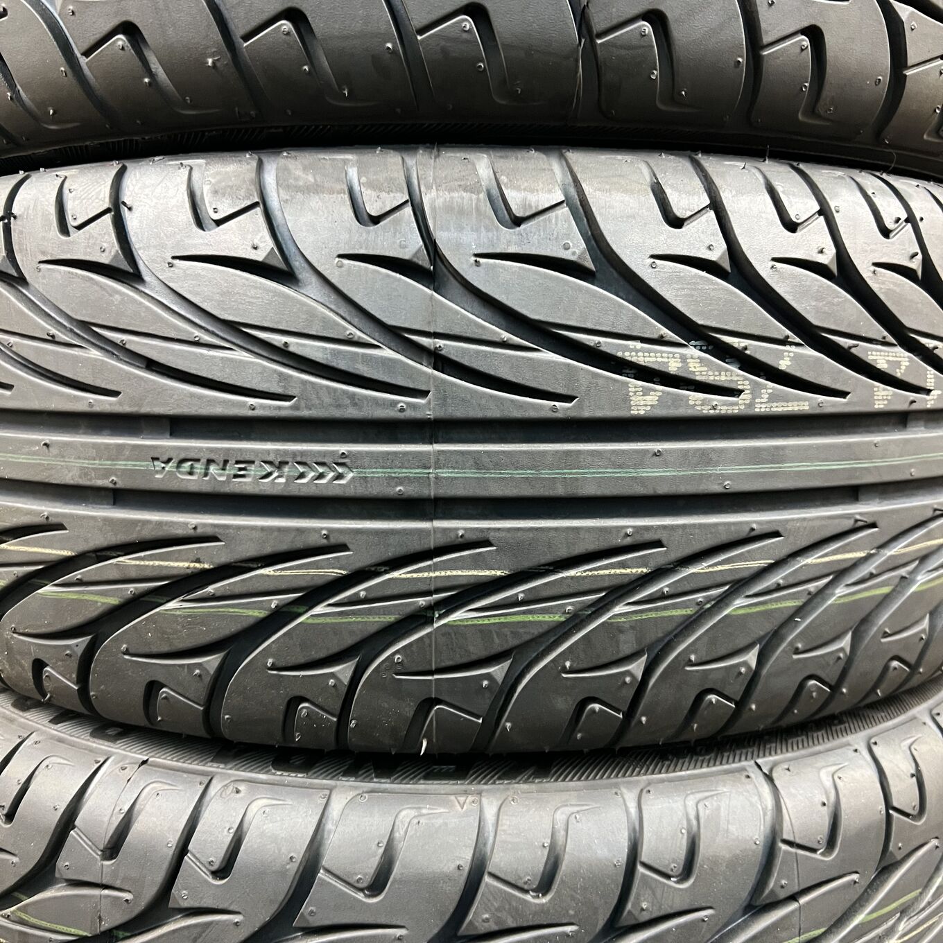 Kenda KAISER KR20 205/45 R17, фото 3