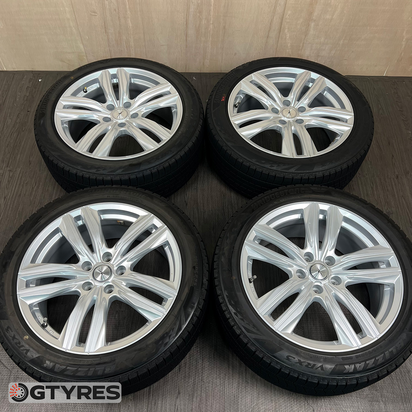 225/50 R18 Bridgestone BLIZZAK VRX3 — 56 100 ¥/комплект