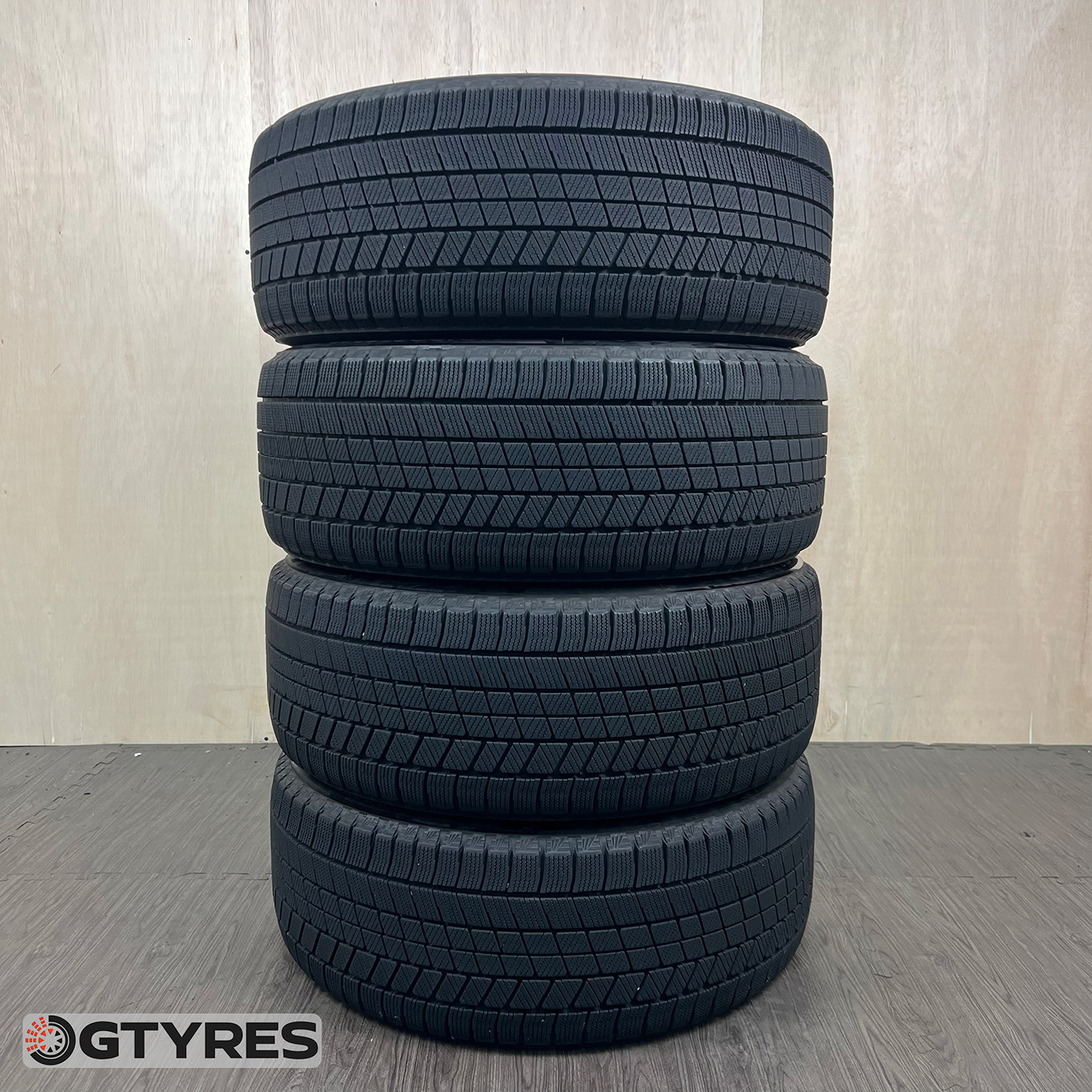 Bridgestone BLIZZAK VRX3 225/50 R18, фото 3