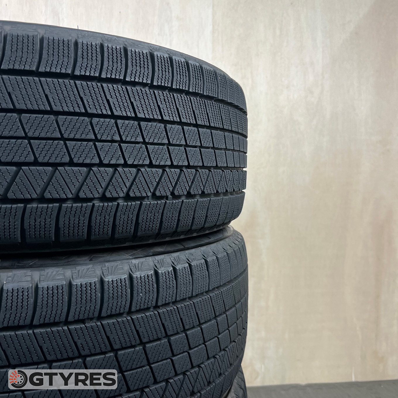 Bridgestone BLIZZAK VRX3 225/50 R18, фото 4