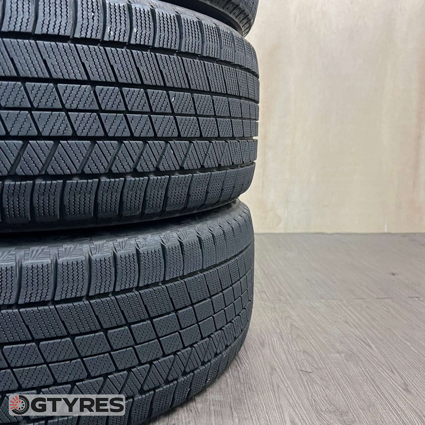 Bridgestone BLIZZAK VRX3 225/50 R18, фото 5