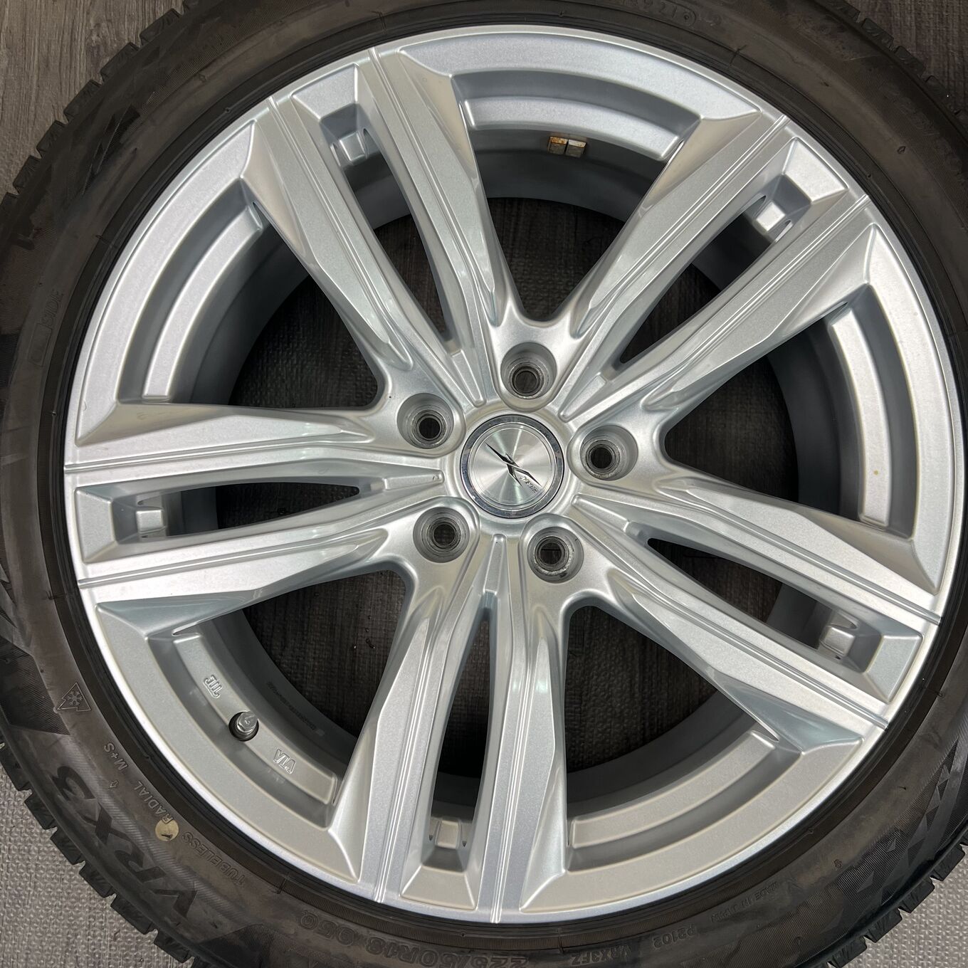 Bridgestone SCREW 225/50 R18, фото 2