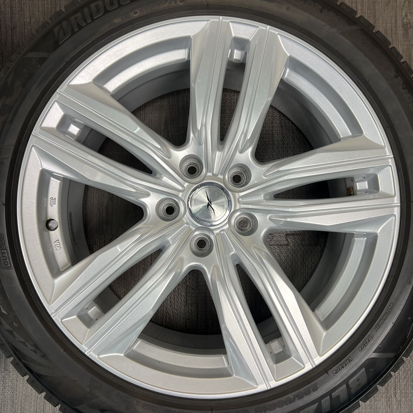 Bridgestone SCREW 225/50 R18, фото 3